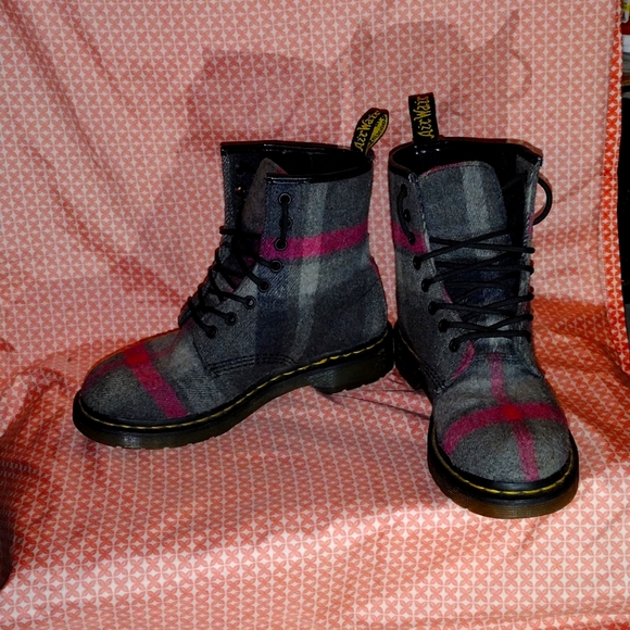 COPY - Dr. Martens Wool Boots - Picture 5 of 10